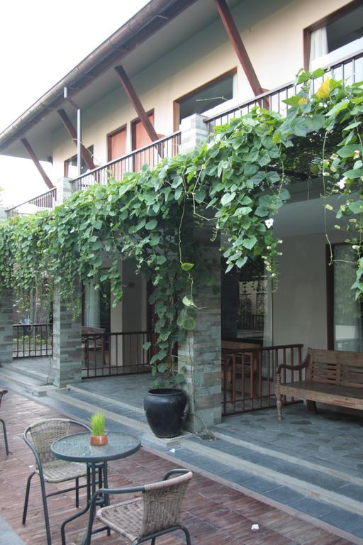 Rumah Batu Boutique Hotel Solo Quarto foto