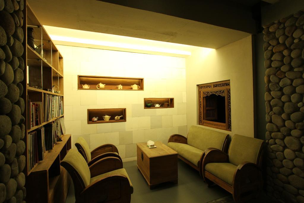 Rumah Batu Boutique Hotel Solo Exterior foto